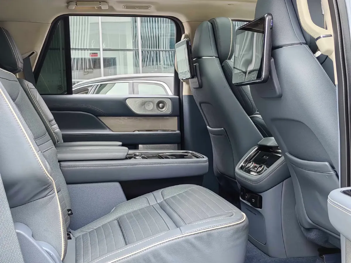 2020 Lincoln Navigator 3.5T 388HP V6 10AT,autocango,china used car exporter,china ev exporter,chinese used car exporter,chinese used ev exporter