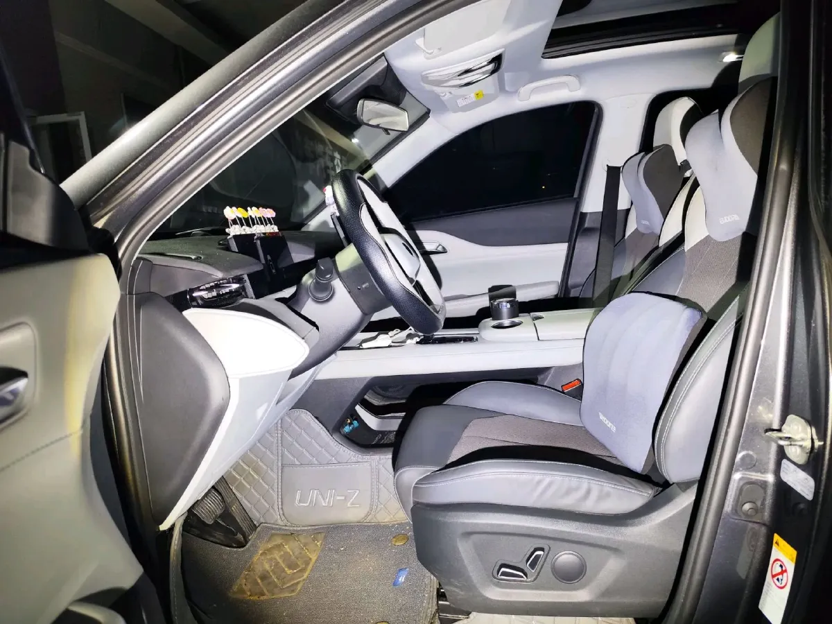 2025 ChangAn UNI-Z 1.5T 188HP L4 7DCT,autocango,china used car exporter,china ev exporter,chinese used car exporter,chinese used ev exporter