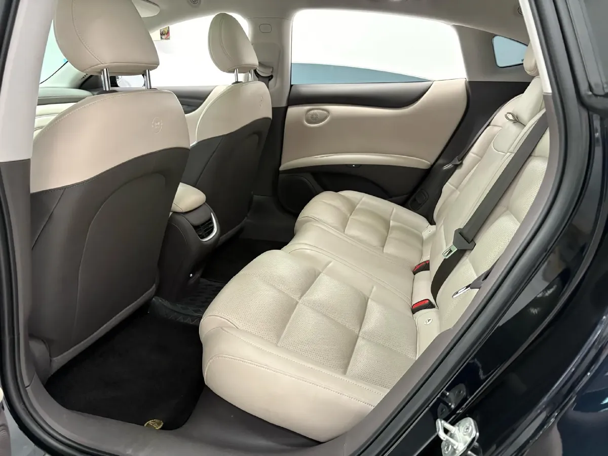 2024 IM L6 BEV 75KWH,autocango,china used car exporter,china ev exporter,chinese used car exporter,chinese used ev exporter