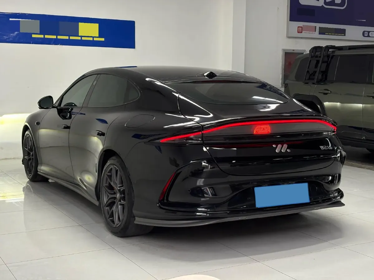 2024 IM L6 BEV 75KWH,autocango,china used car exporter,china ev exporter,chinese used car exporter,chinese used ev exporter