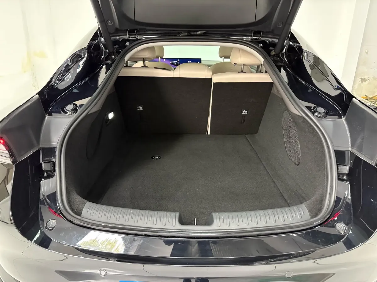 2024 IM L6 BEV 75KWH,autocango,china used car exporter,china ev exporter,chinese used car exporter,chinese used ev exporter