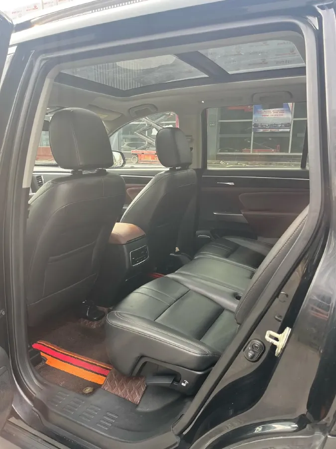 2017 GAC Trumpchi GS8 2.0T 201HP L4 6AT,autocango,china used car exporter,china ev exporter,chinese used car exporter,chinese used ev exporter