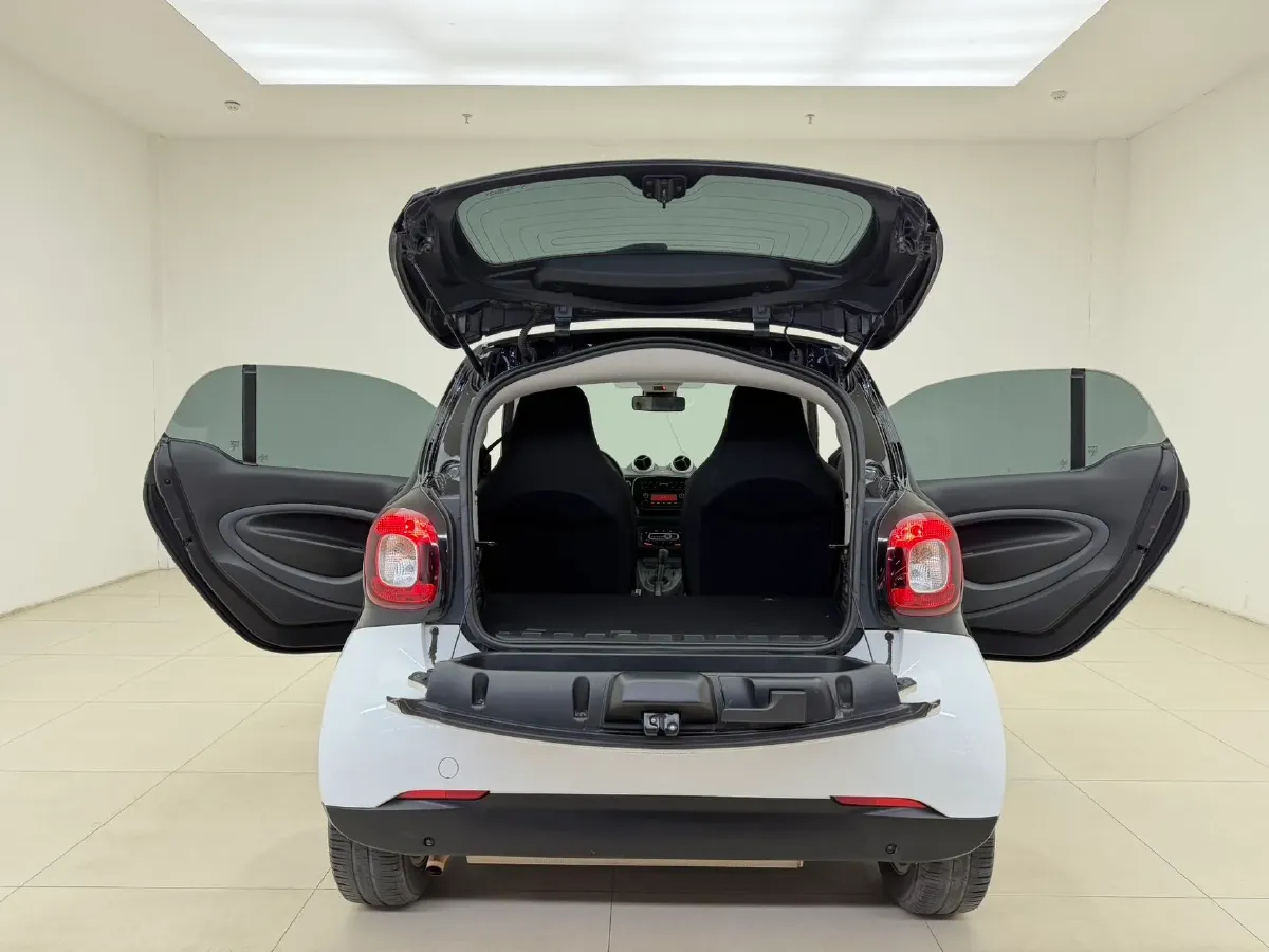 2018 HuangHai JiaoLong 2.4L 143HP L4 5AT,autocango,china used car exporter,china ev exporter,chinese used car exporter,chinese used ev exporter