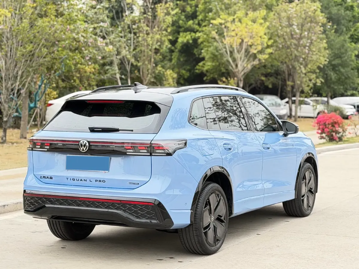 2024 Volkswagen Tiguan L 2.0T 220HP L4 7DCT,autocango,china used car exporter,china ev exporter,chinese used car exporter,chinese used ev exporter