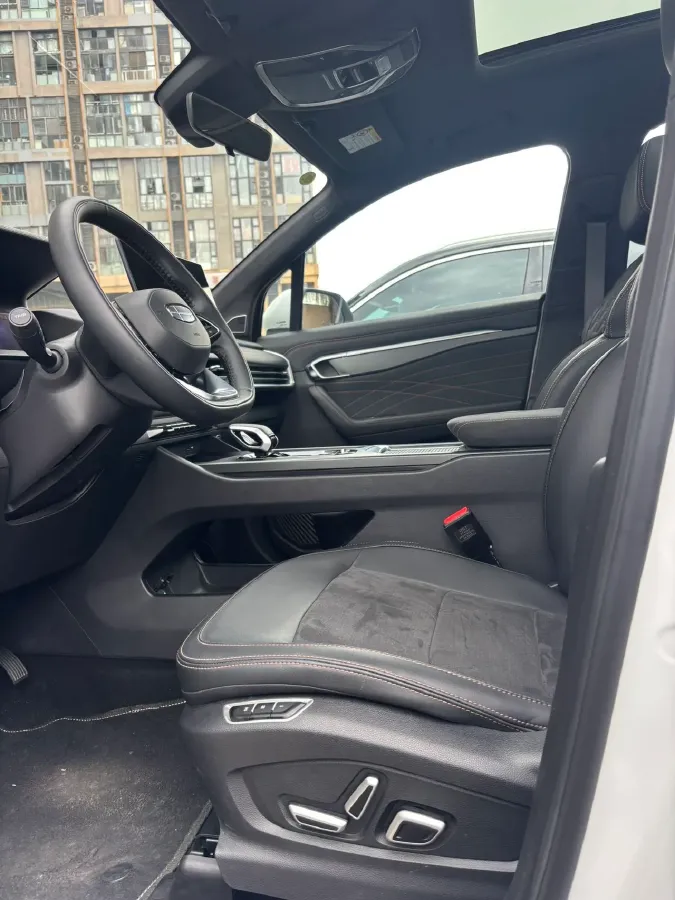 2025 Geely Okavango L 2.0T 218HP L4 7DCT,autocango,china used car exporter,china ev exporter,chinese used car exporter,chinese used ev exporter