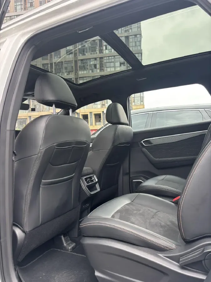 2025 Geely Okavango L 2.0T 218HP L4 7DCT,autocango,china used car exporter,china ev exporter,chinese used car exporter,chinese used ev exporter