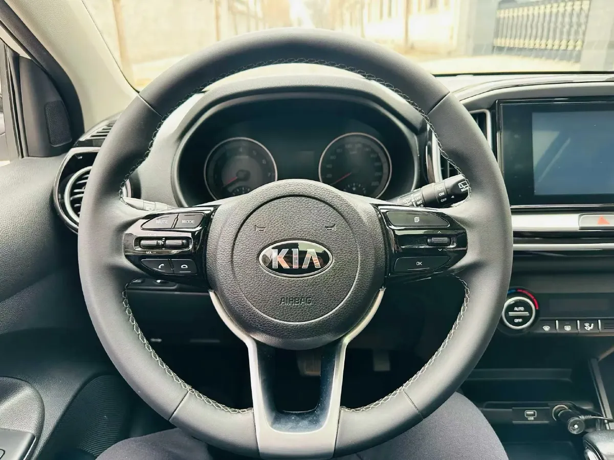 2019 Kia KX1 1.4L 100HP L4 6AT,autocango,china used car exporter,china ev exporter,chinese used car exporter,chinese used ev exporter