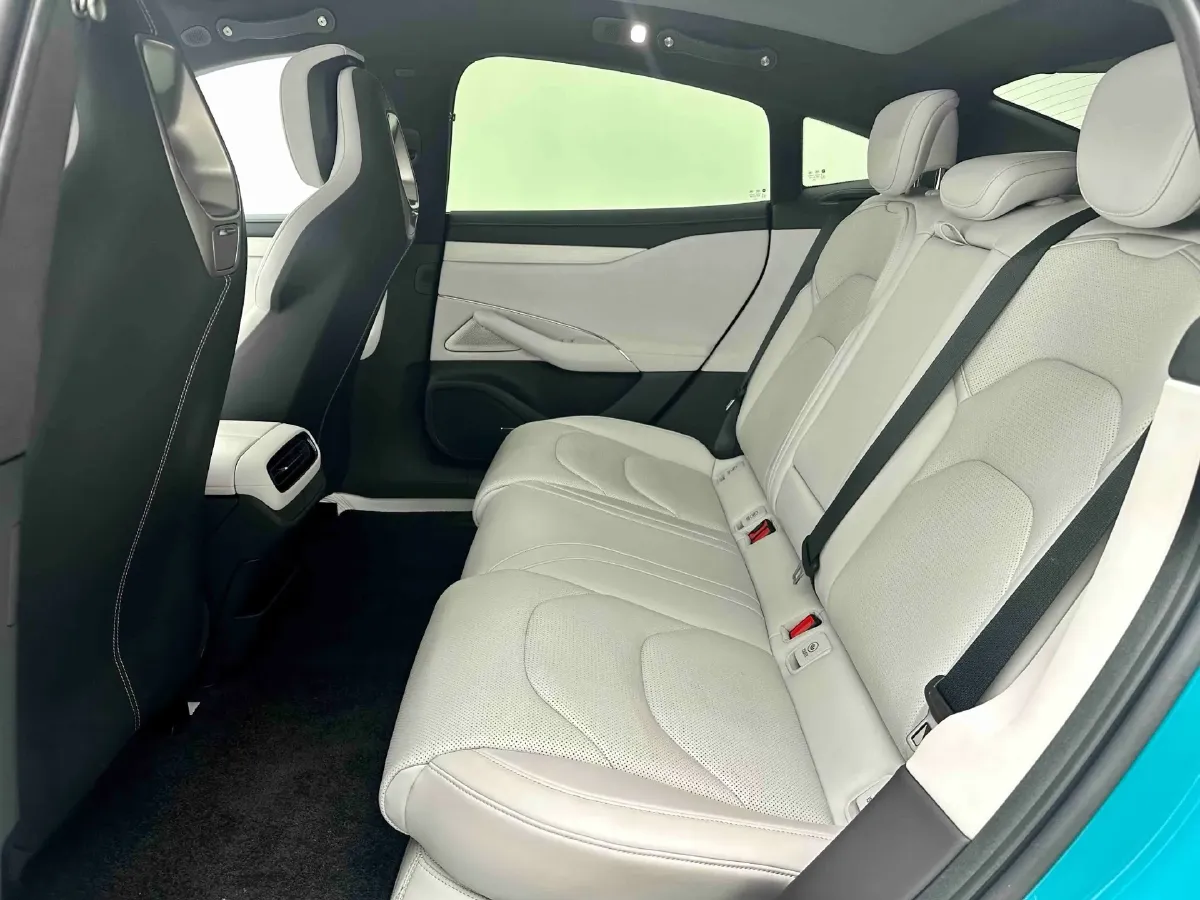 2024 MI SU7 BEV 101KWH,autocango,china used car exporter,china ev exporter,chinese used car exporter,chinese used ev exporter