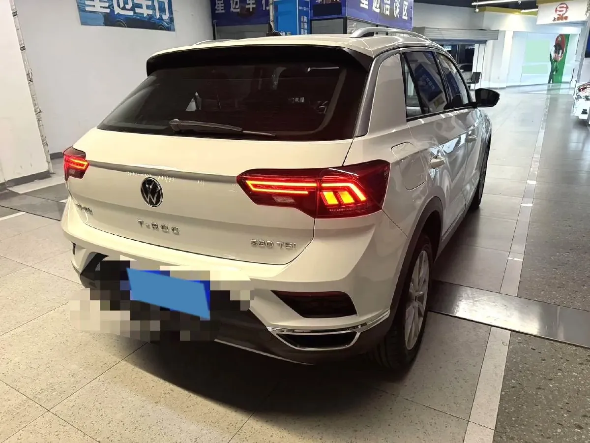 2022 Volkswagen T-Roc 1.4T 150HP L4 7DCT,autocango,china used car exporter,china ev exporter,chinese used car exporter,chinese used ev exporter