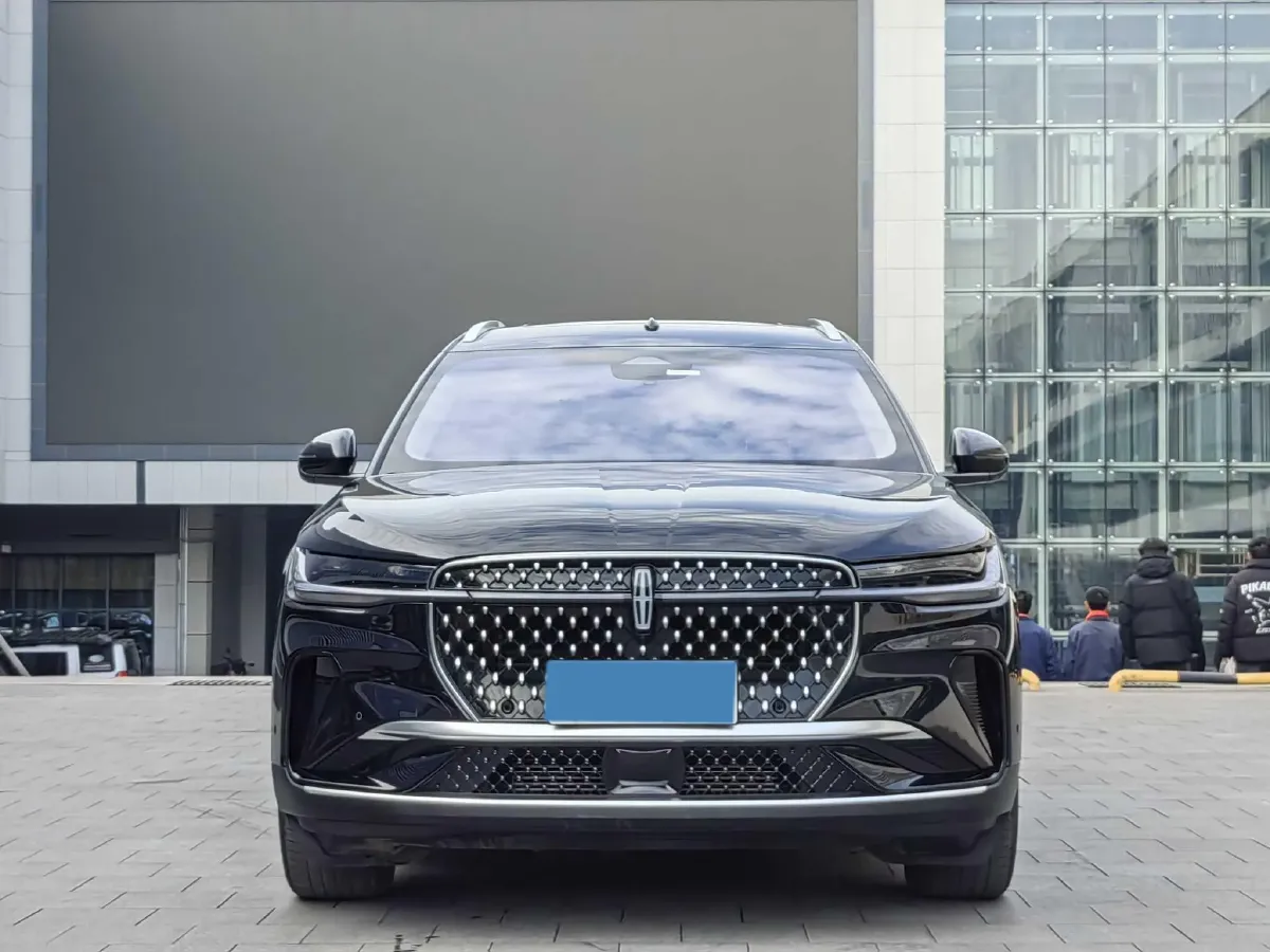 2023 Lincoln Nautilus 2.0T 261HP L4 8AT,autocango,china used car exporter,china ev exporter,chinese used car exporter,chinese used ev exporter