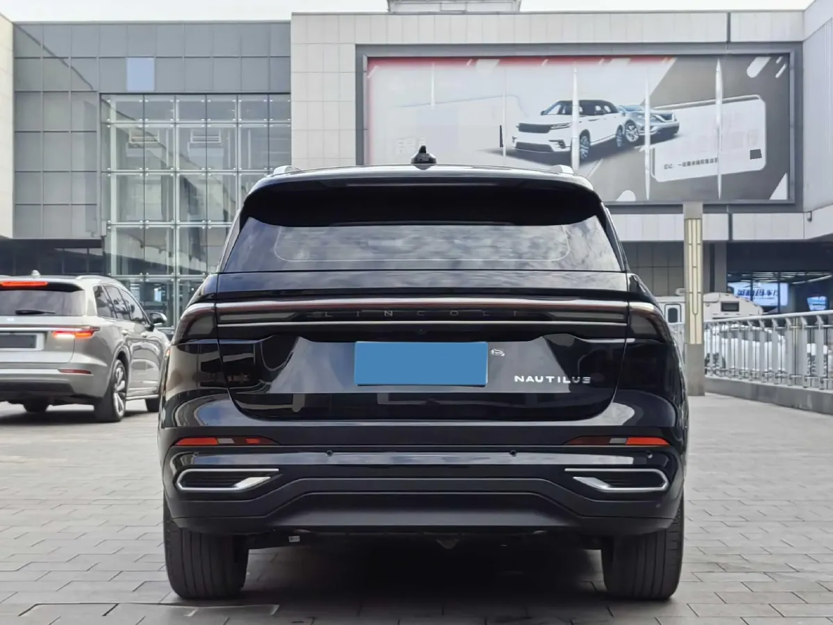 2023 Lincoln Nautilus 2.0T 261HP L4 8AT,autocango,china used car exporter,china ev exporter,chinese used car exporter,chinese used ev exporter