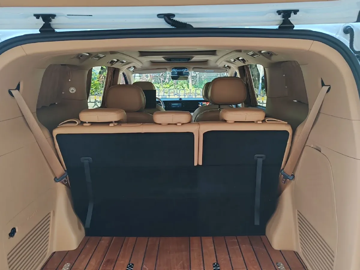 2022 Voyah Dream 1.5T 136HP L4 PHEV 25.57KWH,autocango,china used car exporter,china ev exporter,chinese used car exporter,chinese used ev exporter