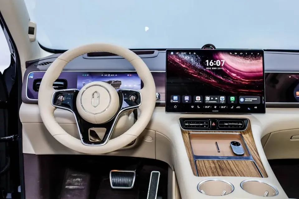 2026 AITO AITO M7 REEV 160HP REEV,autocango,china used car exporter,china ev exporter,chinese used car exporter,chinese used ev exporter