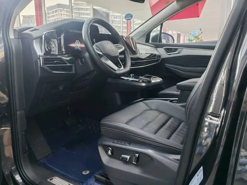 2022 Volkswagen Talagon 2.0T 220HP L4 7DCT,autocango,china used car exporter,china ev exporter,chinese used car exporter,chinese used ev exporter