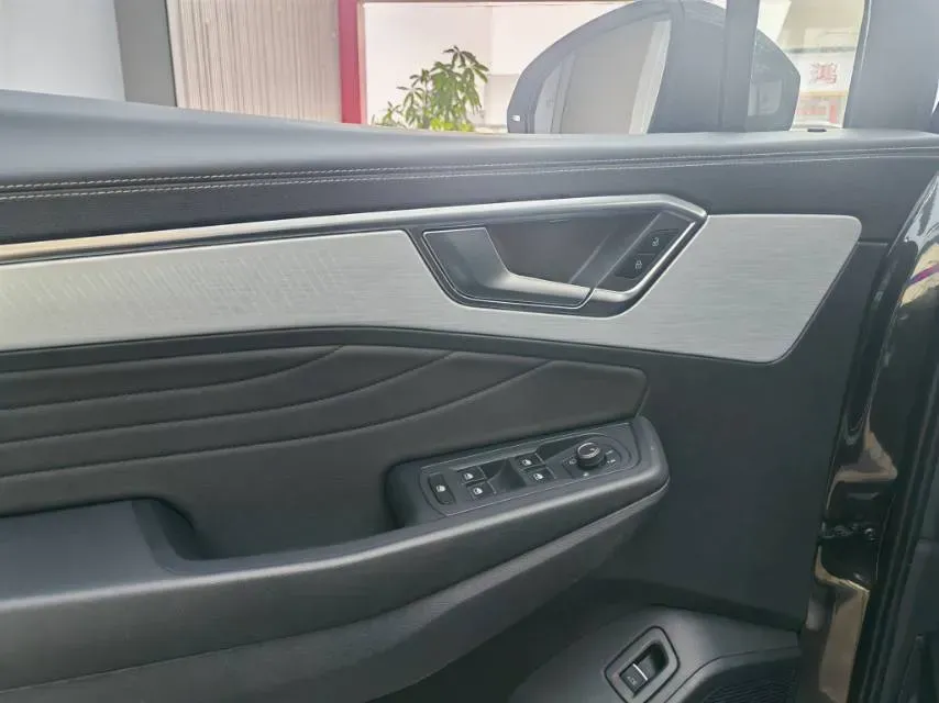 2022 Volkswagen Talagon 2.0T 220HP L4 7DCT,autocango,china used car exporter,china ev exporter,chinese used car exporter,chinese used ev exporter