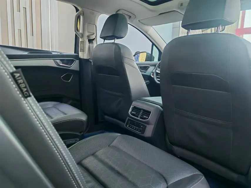 2022 Volkswagen Talagon 2.0T 220HP L4 7DCT,autocango,china used car exporter,china ev exporter,chinese used car exporter,chinese used ev exporter