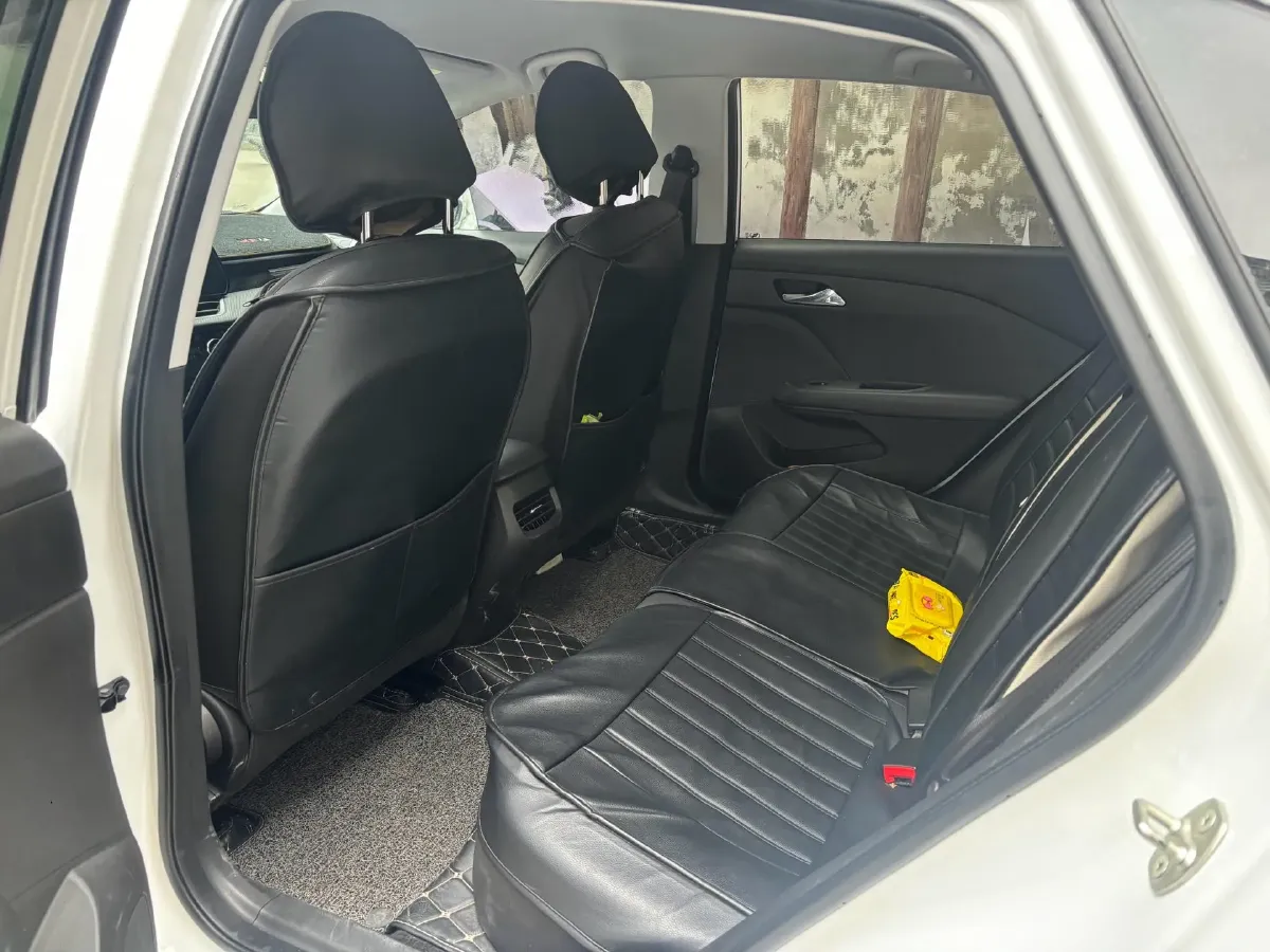 2023 Chevrolet Monza 1.5L 113HP L4 6DCT,autocango,china used car exporter,china ev exporter,chinese used car exporter,chinese used ev exporter