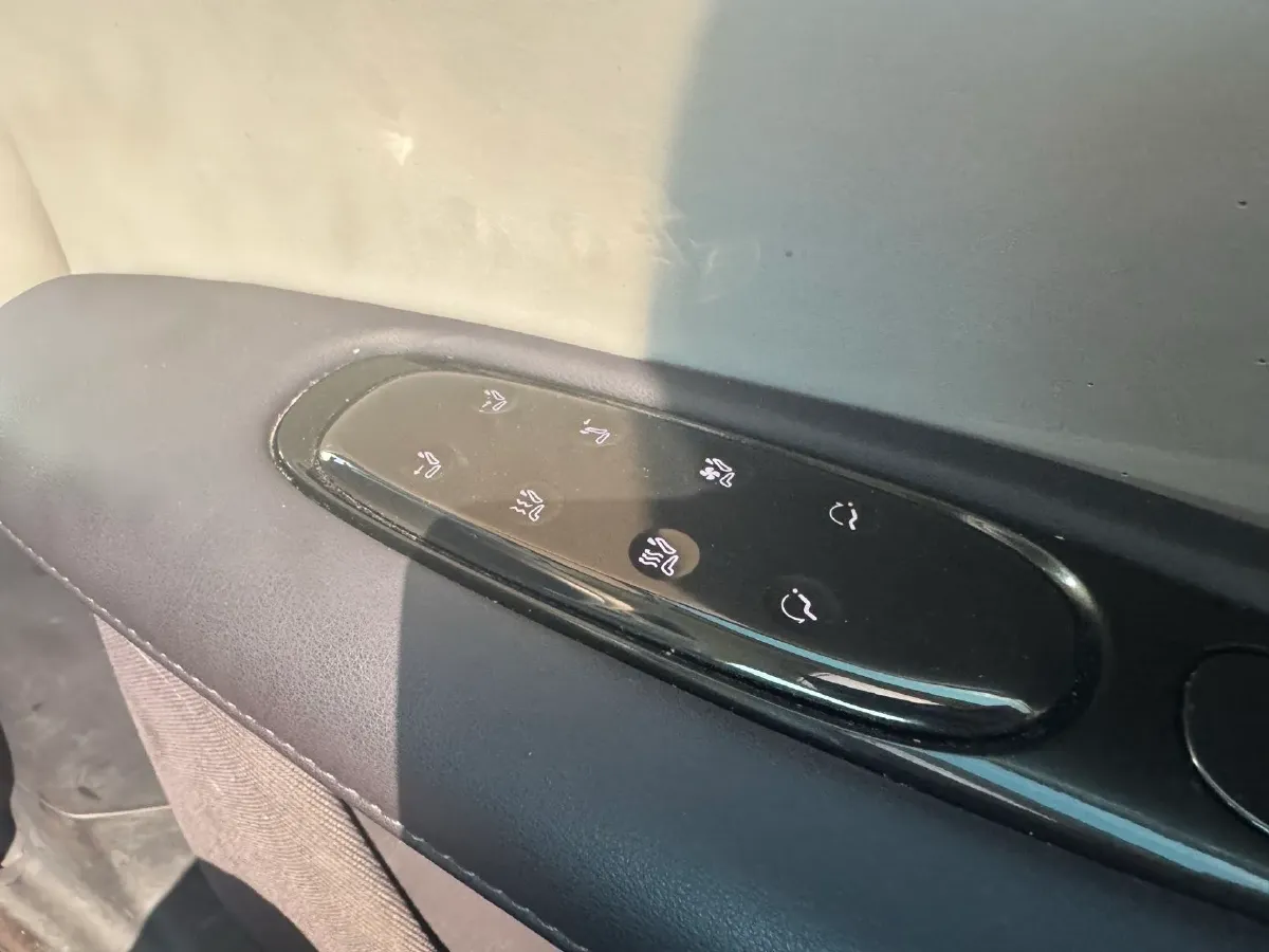 2023 IM LS7 BEV 100KWH,autocango,china used car exporter,china ev exporter,chinese used car exporter,chinese used ev exporter