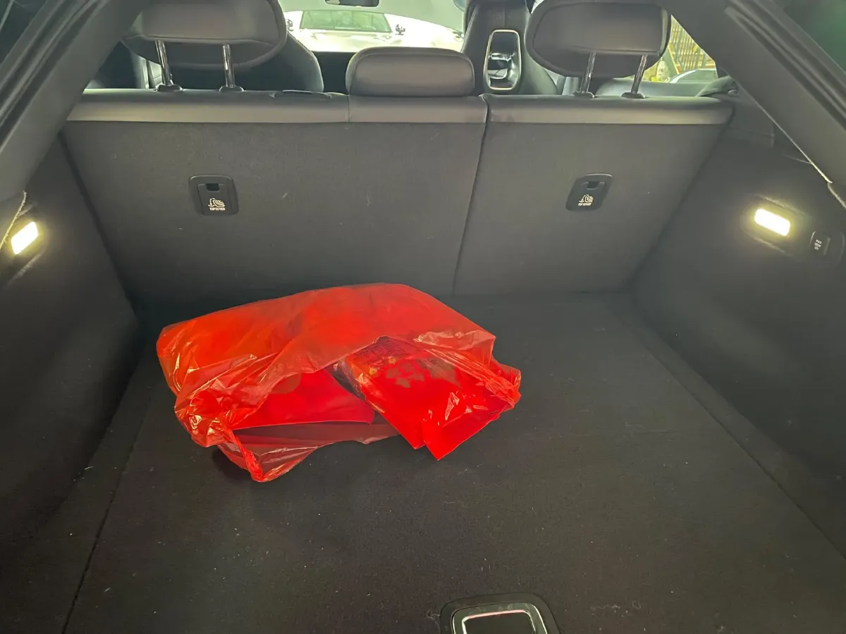 2025 MI YU7 BEV 96.3KWH,autocango,china used car exporter,china ev exporter,chinese used car exporter,chinese used ev exporter