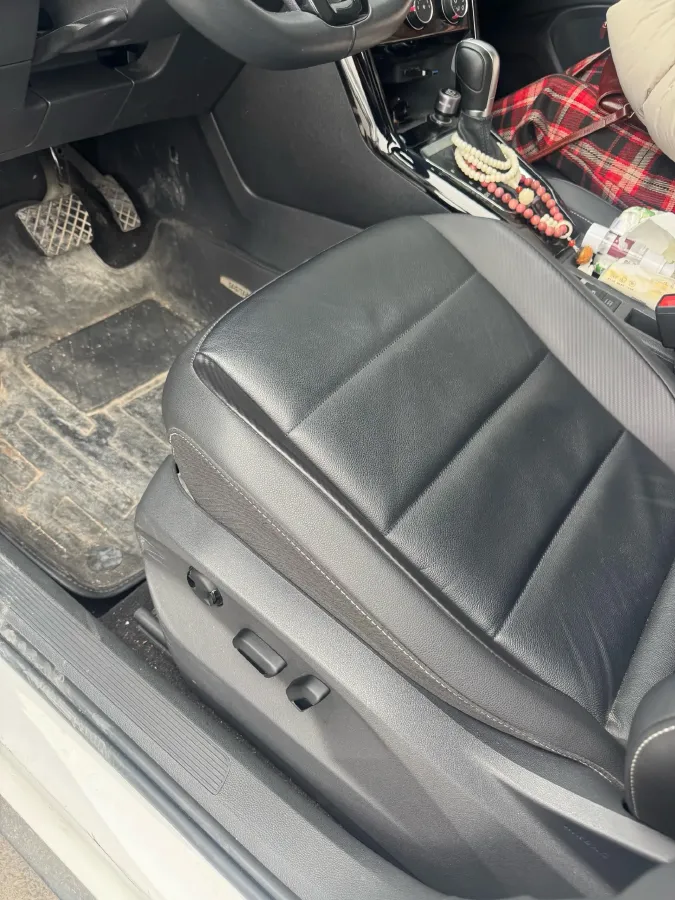 2022 Volkswagen T-Roc 1.4T 150HP L4 7DCT,autocango,china used car exporter,china ev exporter,chinese used car exporter,chinese used ev exporter