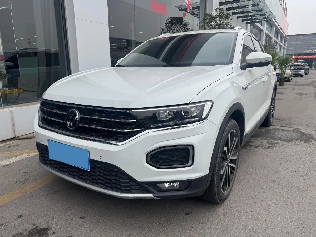 2022 Volkswagen T-Roc 1.4T 150HP L4 7DCT,autocango,china used car exporter,china ev exporter,chinese used car exporter,chinese used ev exporter