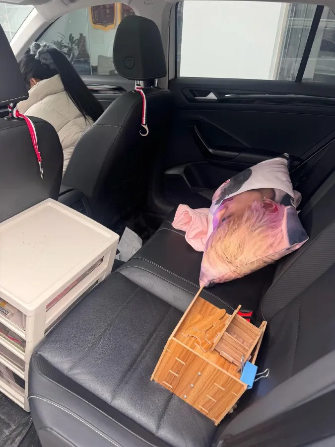 2022 Volkswagen T-Roc 1.4T 150HP L4 7DCT,autocango,china used car exporter,china ev exporter,chinese used car exporter,chinese used ev exporter