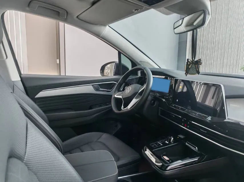 2024 Volkswagen Talagon 2.0T 220HP L4 7DCT,autocango,china used car exporter,china ev exporter,chinese used car exporter,chinese used ev exporter