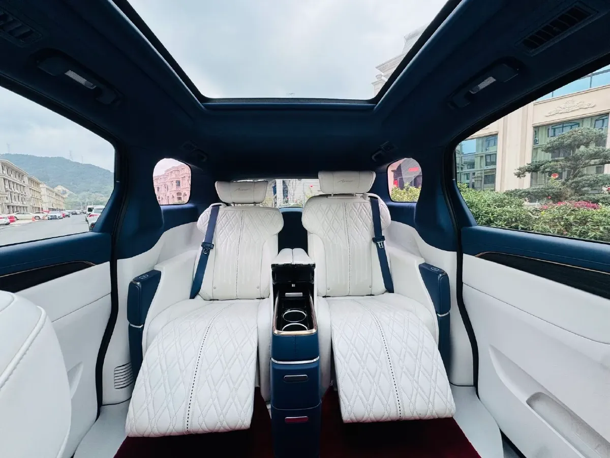 2020 Buick GL8 2.0T 237HP L4 9AT,autocango,china used car exporter,china ev exporter,chinese used car exporter,chinese used ev exporter