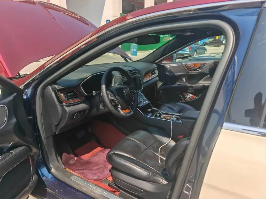 2017 Lincoln Continental 2.0T 261HP L4 6AT,autocango,china used car exporter,china ev exporter,chinese used car exporter,chinese used ev exporter