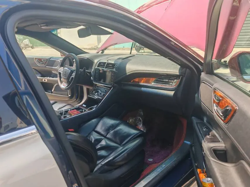 2017 Lincoln Continental 2.0T 261HP L4 6AT,autocango,china used car exporter,china ev exporter,chinese used car exporter,chinese used ev exporter