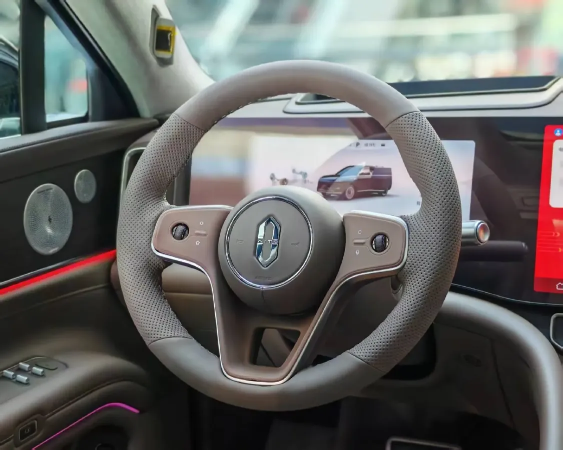 2025 AITO AITO M9 REEV 160HP REEV 52KWH,autocango,china used car exporter,china ev exporter,chinese used car exporter,chinese used ev exporter