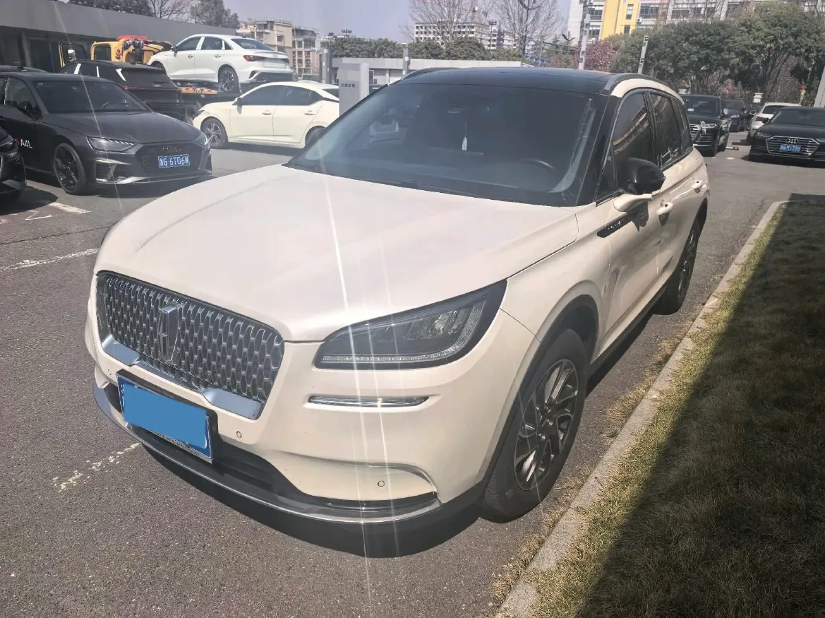 2022 Lincoln Corsair 2.0T 245HP L4 8AT,autocango,china used car exporter,china ev exporter,chinese used car exporter,chinese used ev exporter