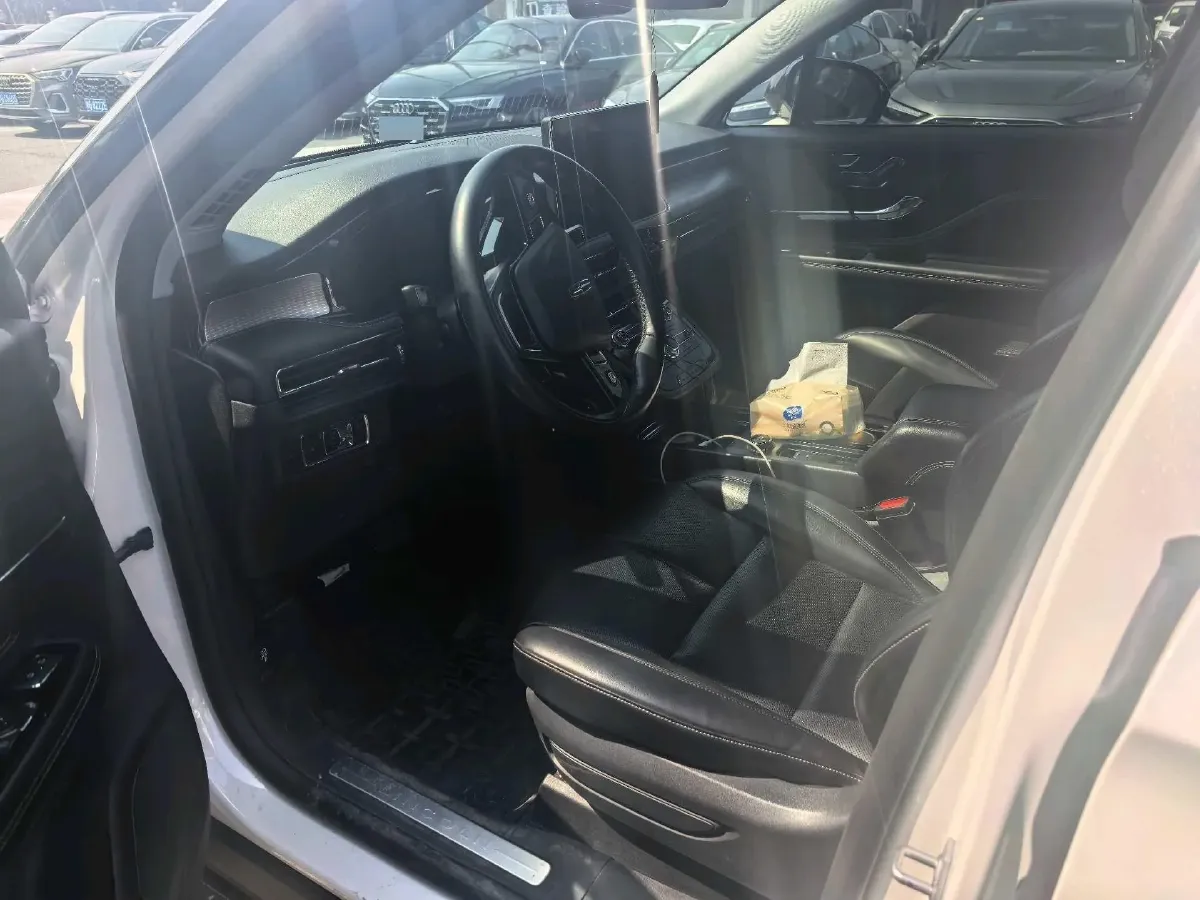 2022 Lincoln Corsair 2.0T 245HP L4 8AT,autocango,china used car exporter,china ev exporter,chinese used car exporter,chinese used ev exporter