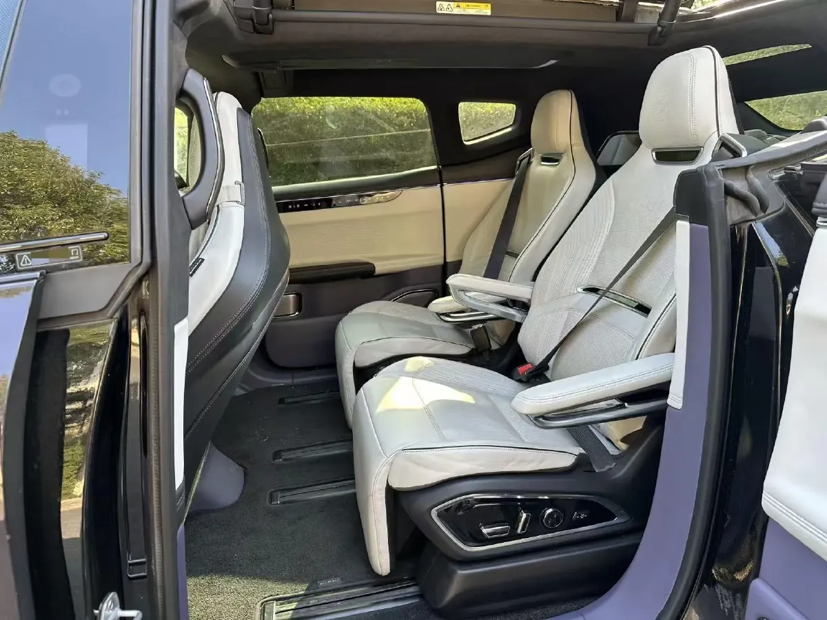 2021 HiPhi X BEV 97KWH,autocango,china used car exporter,china ev exporter,chinese used car exporter,chinese used ev exporter