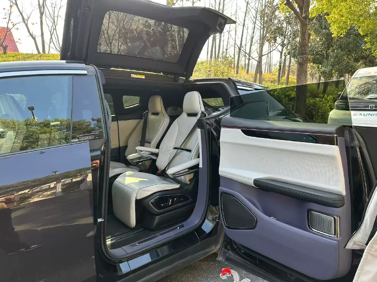 2021 HiPhi X BEV 97KWH,autocango,china used car exporter,china ev exporter,chinese used car exporter,chinese used ev exporter