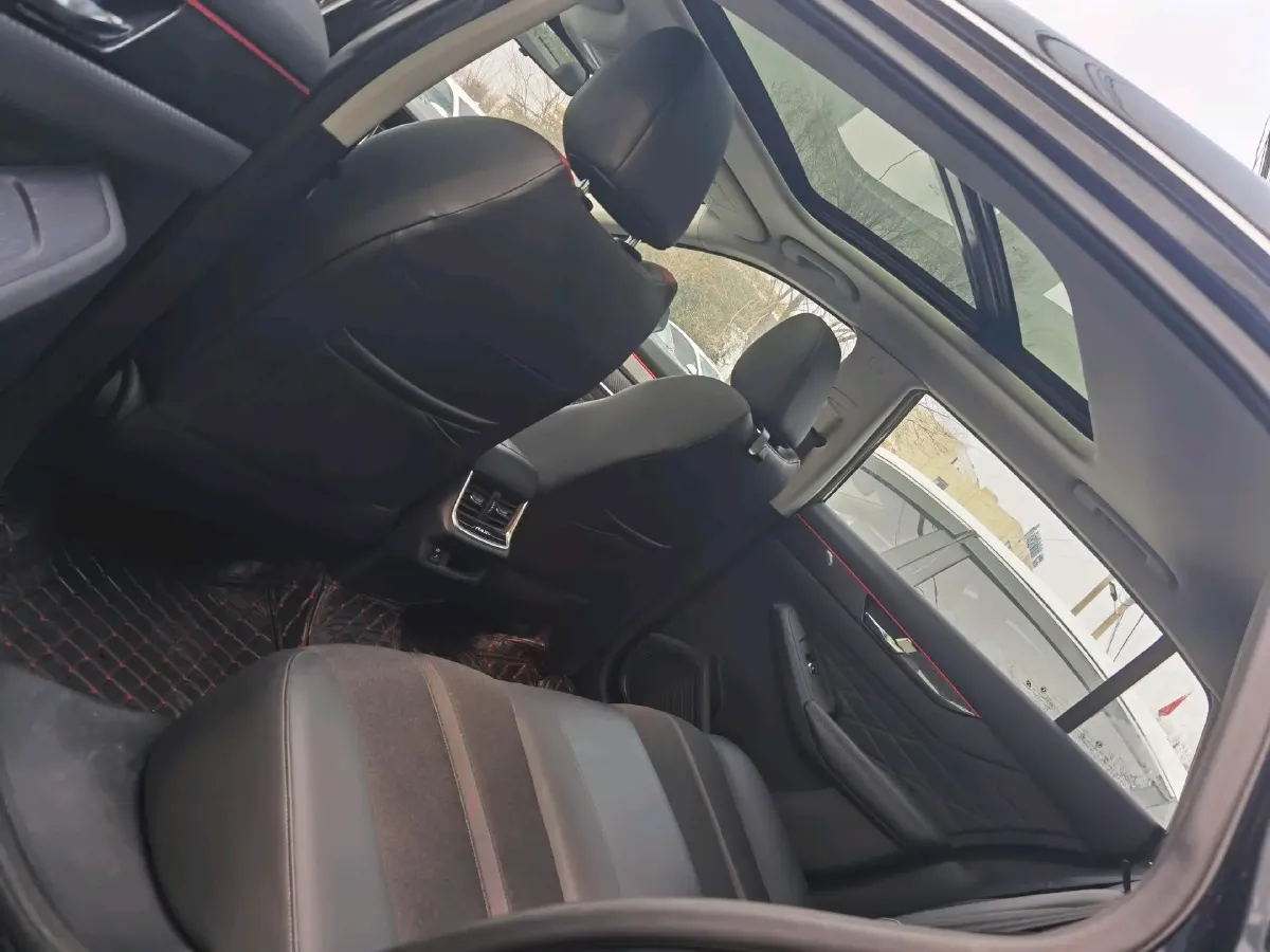 2021 DongFeng Aeolus YiXuan MAX 1.5T 190HP L4 7DCT,autocango,china used car exporter,china ev exporter,chinese used car exporter,chinese used ev exporter