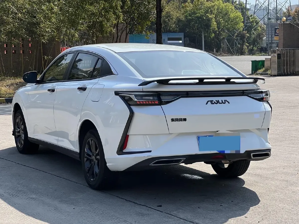2024 DongFeng Aeolus YiXuan 1.5L 125HP L4 6DCT,autocango,china used car exporter,china ev exporter,chinese used car exporter,chinese used ev exporter