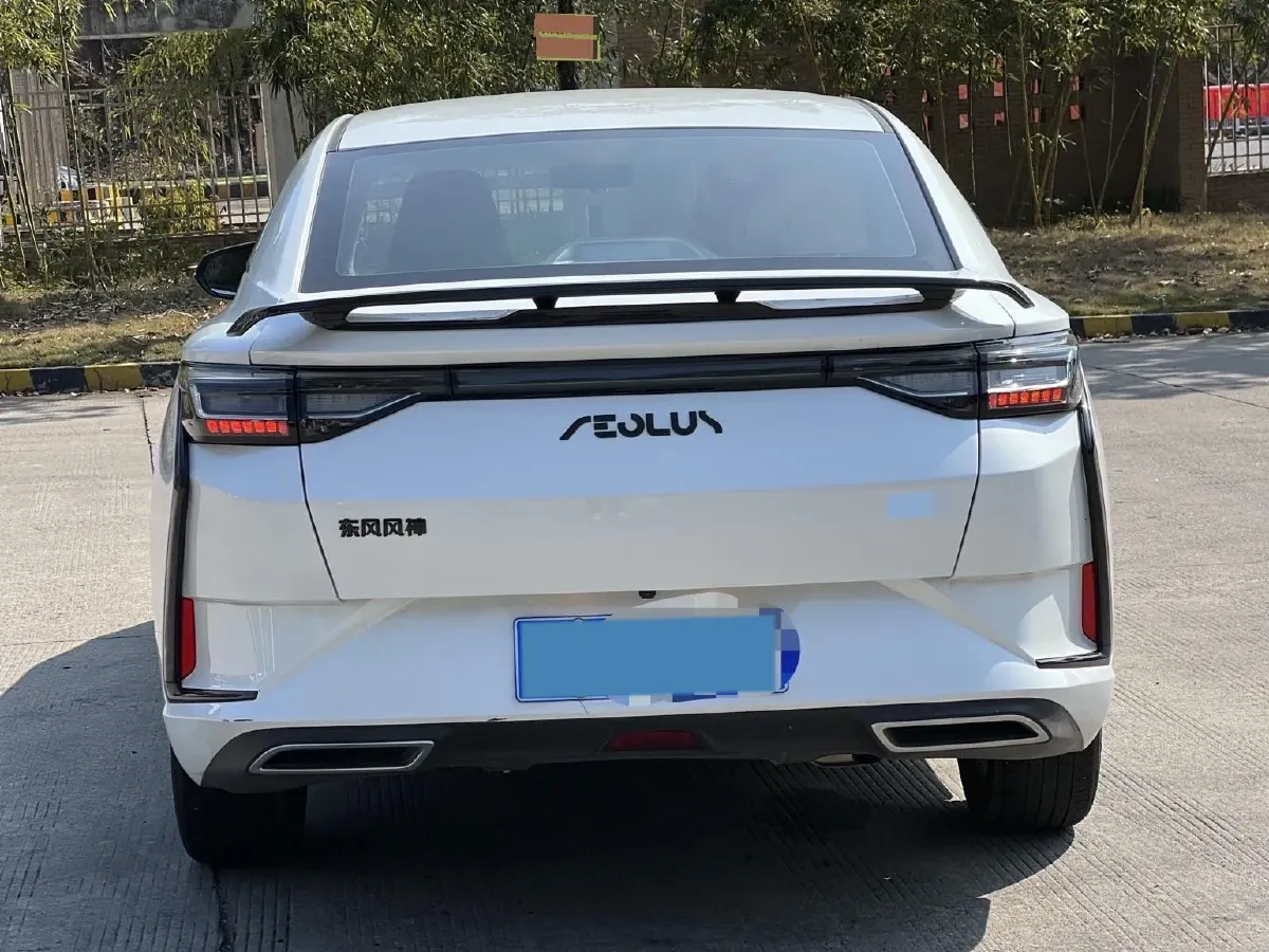 2024 DongFeng Aeolus YiXuan 1.5L 125HP L4 6DCT,autocango,china used car exporter,china ev exporter,chinese used car exporter,chinese used ev exporter