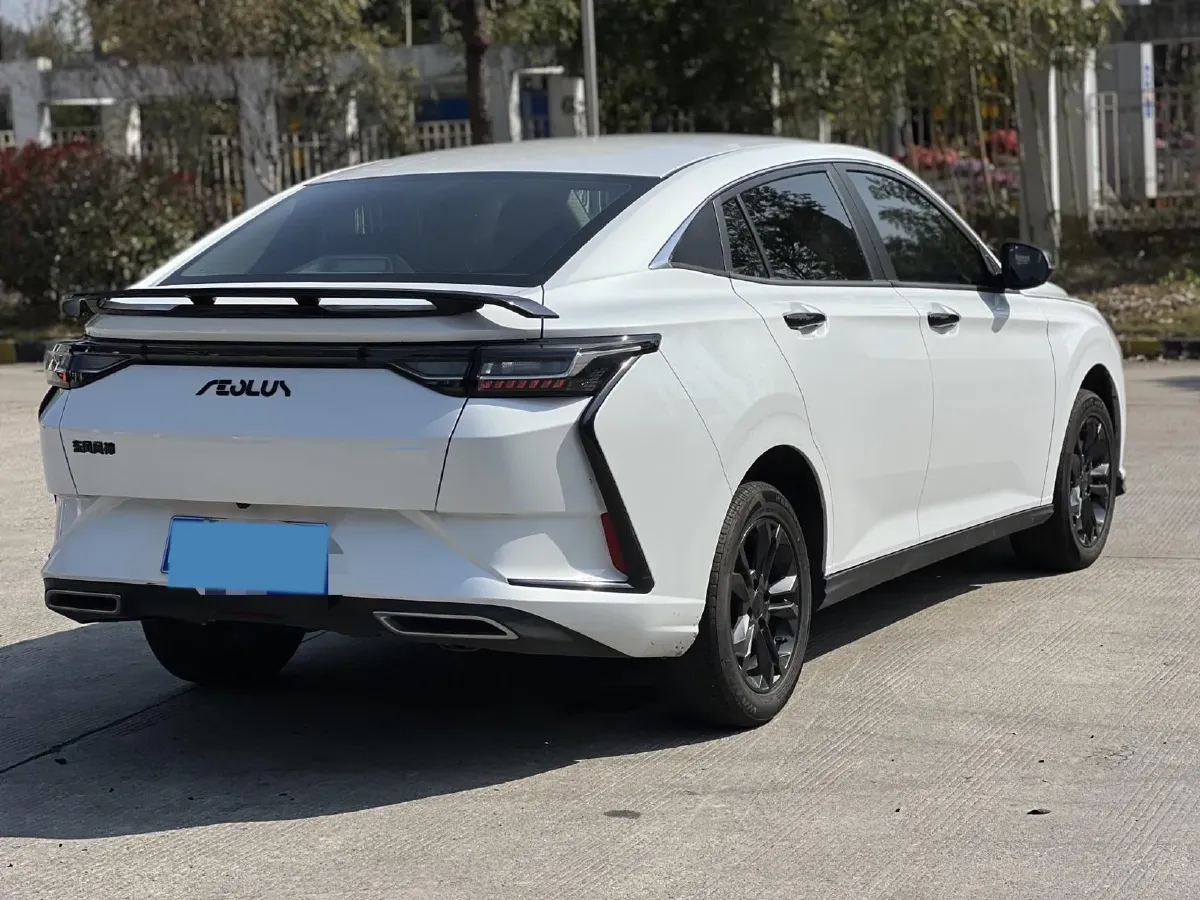 2024 DongFeng Aeolus YiXuan 1.5L 125HP L4 6DCT,autocango,china used car exporter,china ev exporter,chinese used car exporter,chinese used ev exporter