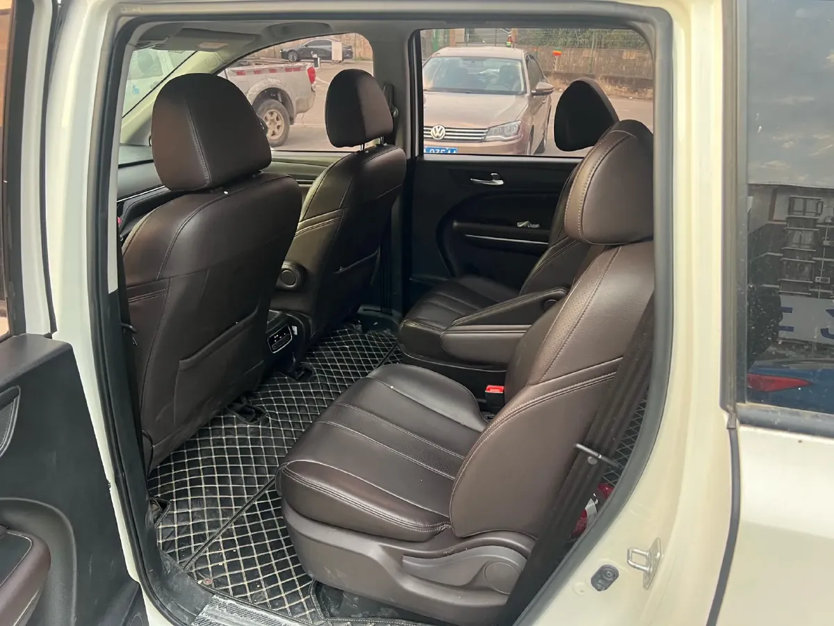 2021 GAC Trumpchi M6 1.5T 169HP L4 7DCT,autocango,china used car exporter,china ev exporter,chinese used car exporter,chinese used ev exporter