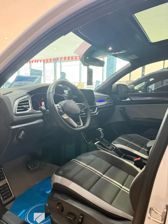 2023 Volkswagen T-Roc 1.5T 160HP L4 7DCT,autocango,china used car exporter,china ev exporter,chinese used car exporter,chinese used ev exporter