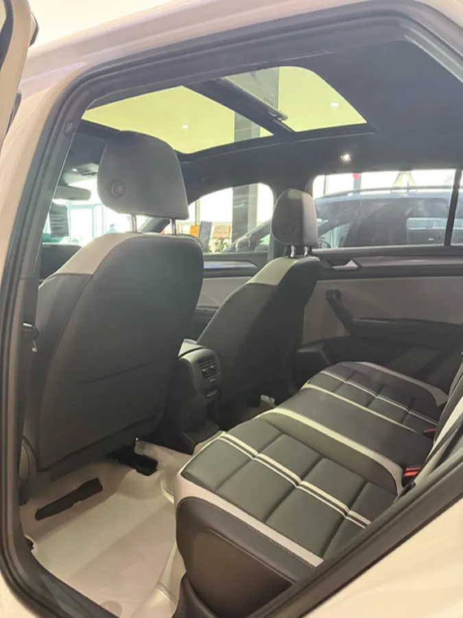 2023 Volkswagen T-Roc 1.5T 160HP L4 7DCT,autocango,china used car exporter,china ev exporter,chinese used car exporter,chinese used ev exporter