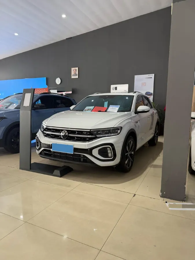 2023 Volkswagen T-Roc 1.5T 160HP L4 7DCT,autocango,china used car exporter,china ev exporter,chinese used car exporter,chinese used ev exporter