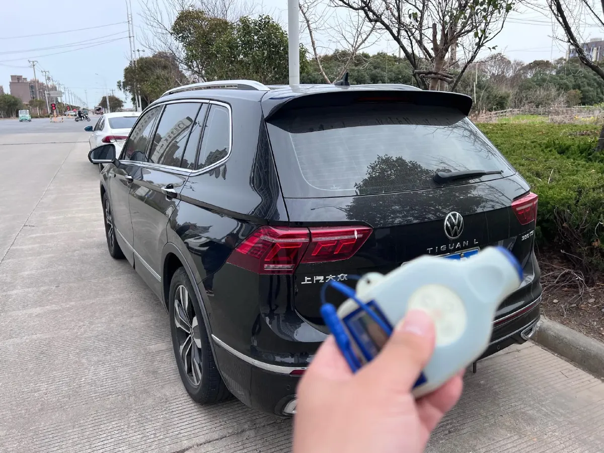 2023 Volkswagen Tiguan L 2.0T 186HP L4 7DCT,autocango,china used car exporter,china ev exporter,chinese used car exporter,chinese used ev exporter