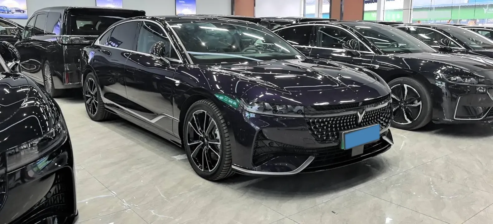 2024 Voyah ZhuiGuang 1.5T 136HP L4 PHEV 43KWH,autocango,china used car exporter,china ev exporter,chinese used car exporter,chinese used ev exporter