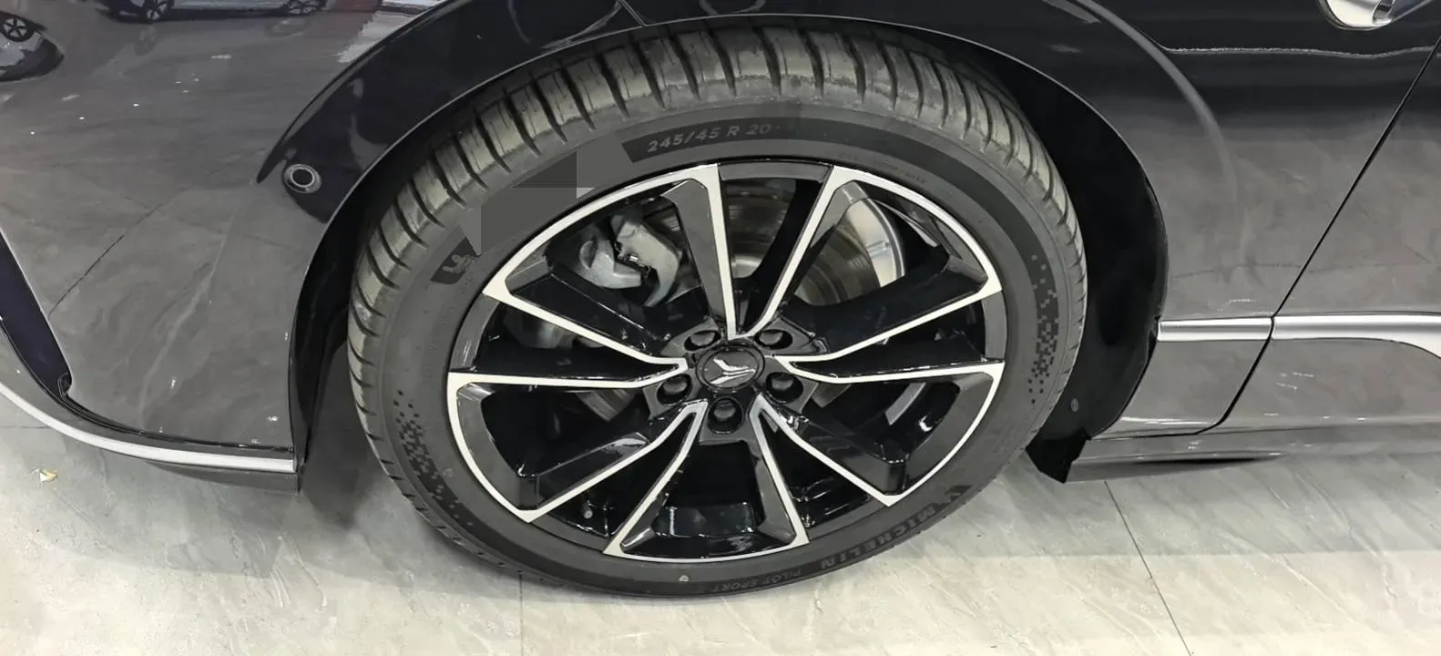 2024 Voyah ZhuiGuang 1.5T 136HP L4 PHEV 43KWH,autocango,china used car exporter,china ev exporter,chinese used car exporter,chinese used ev exporter