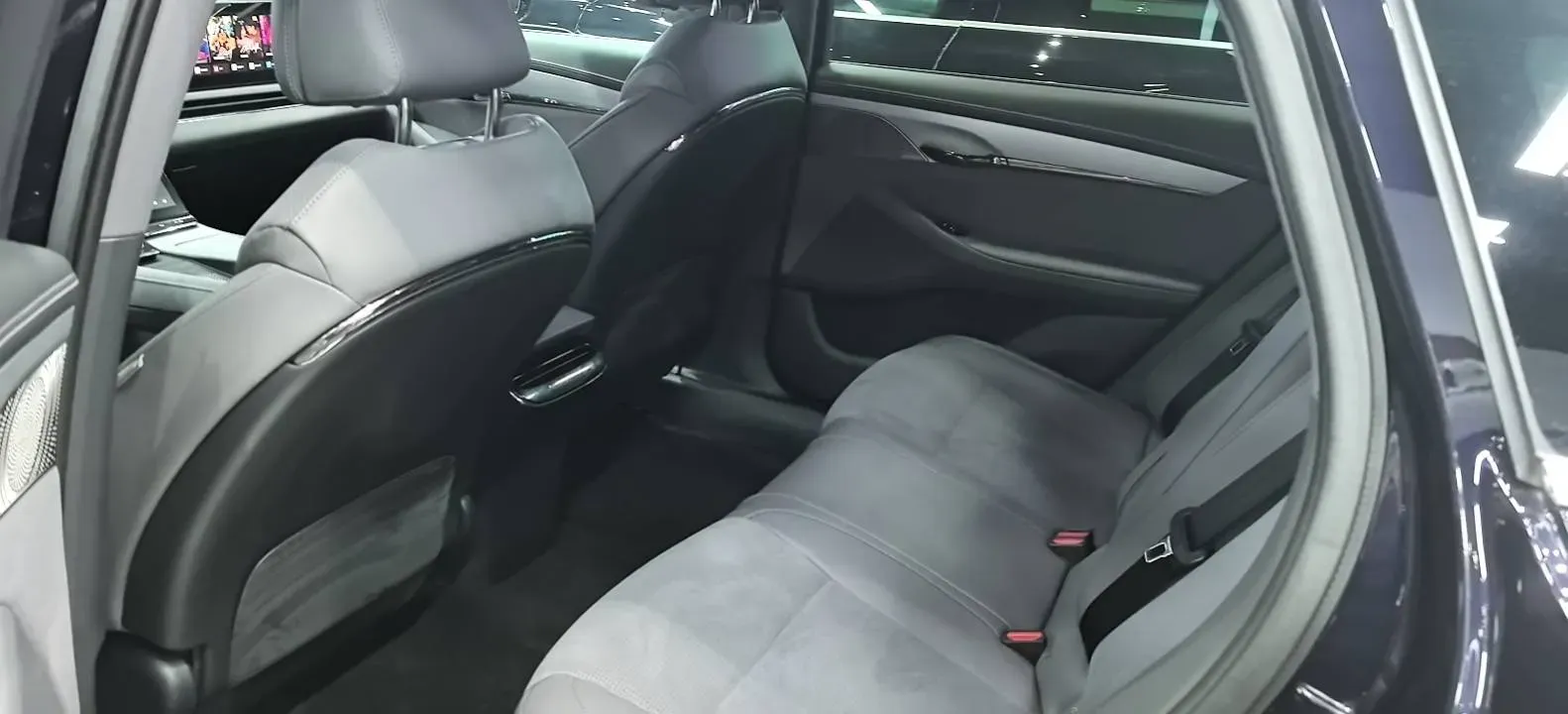 2024 Voyah ZhuiGuang 1.5T 136HP L4 PHEV 43KWH,autocango,china used car exporter,china ev exporter,chinese used car exporter,chinese used ev exporter