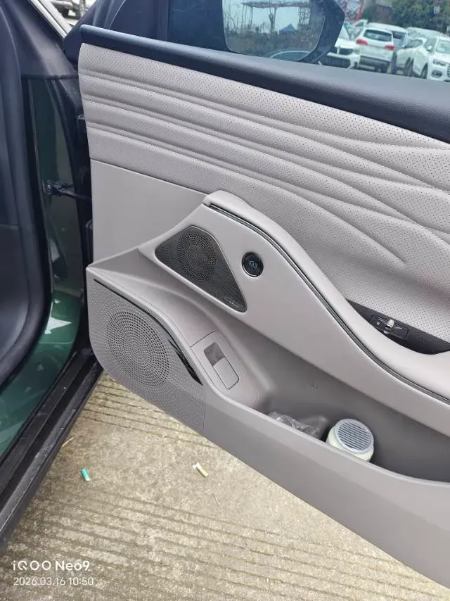 2025 Geely Galaxy Starshine 8 1.5L 112HP L4 1DHT PHEV,autocango,china used car exporter,china ev exporter,chinese used car exporter,chinese used ev exporter