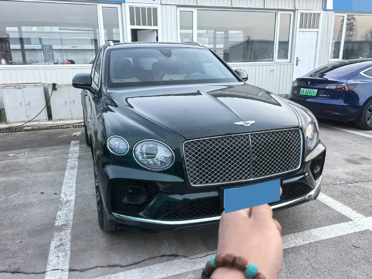 2022 Bentley Bentayga 4.0T 550HP V8 8AT,autocango,china used car exporter,china ev exporter,chinese used car exporter,chinese used ev exporter