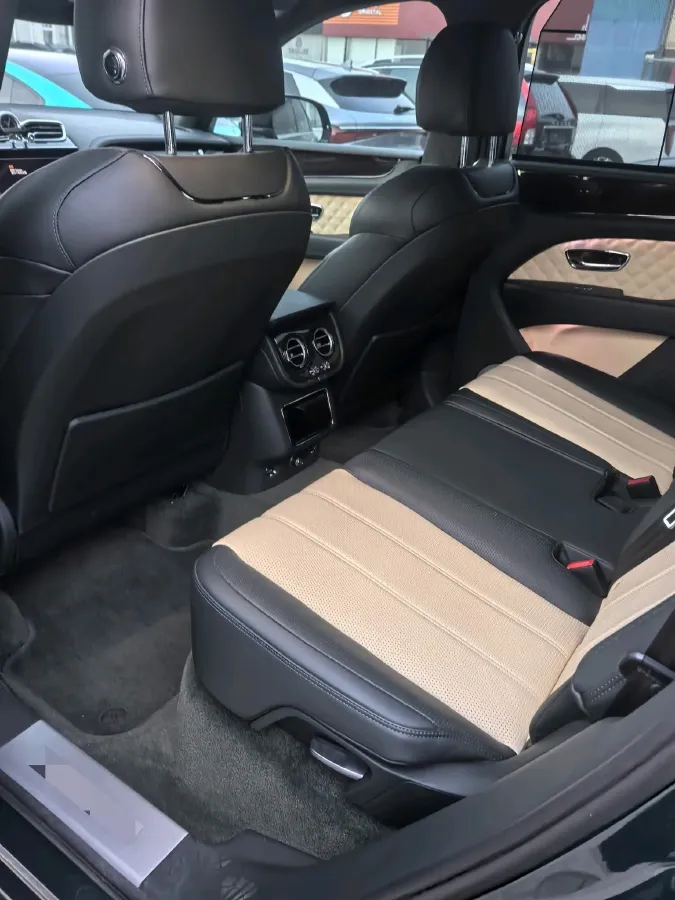 2022 Bentley Bentayga 4.0T 550HP V8 8AT,autocango,china used car exporter,china ev exporter,chinese used car exporter,chinese used ev exporter